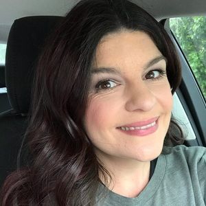 Meet your Posher, Toni